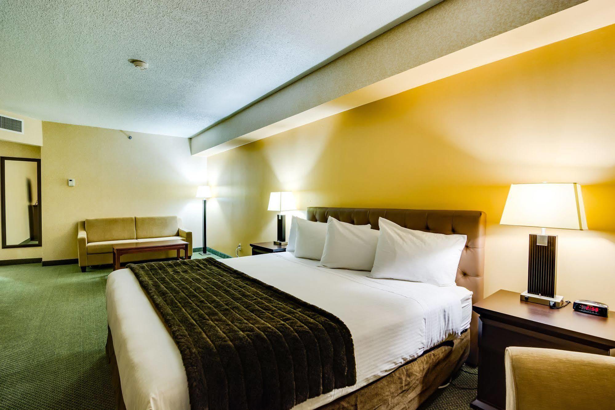 Sawridge Inn And Conference Centre Edmonton South Екстериор снимка