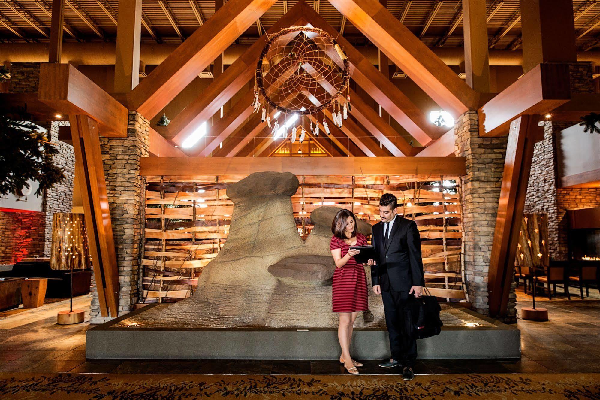 Sawridge Inn And Conference Centre Edmonton South Екстериор снимка